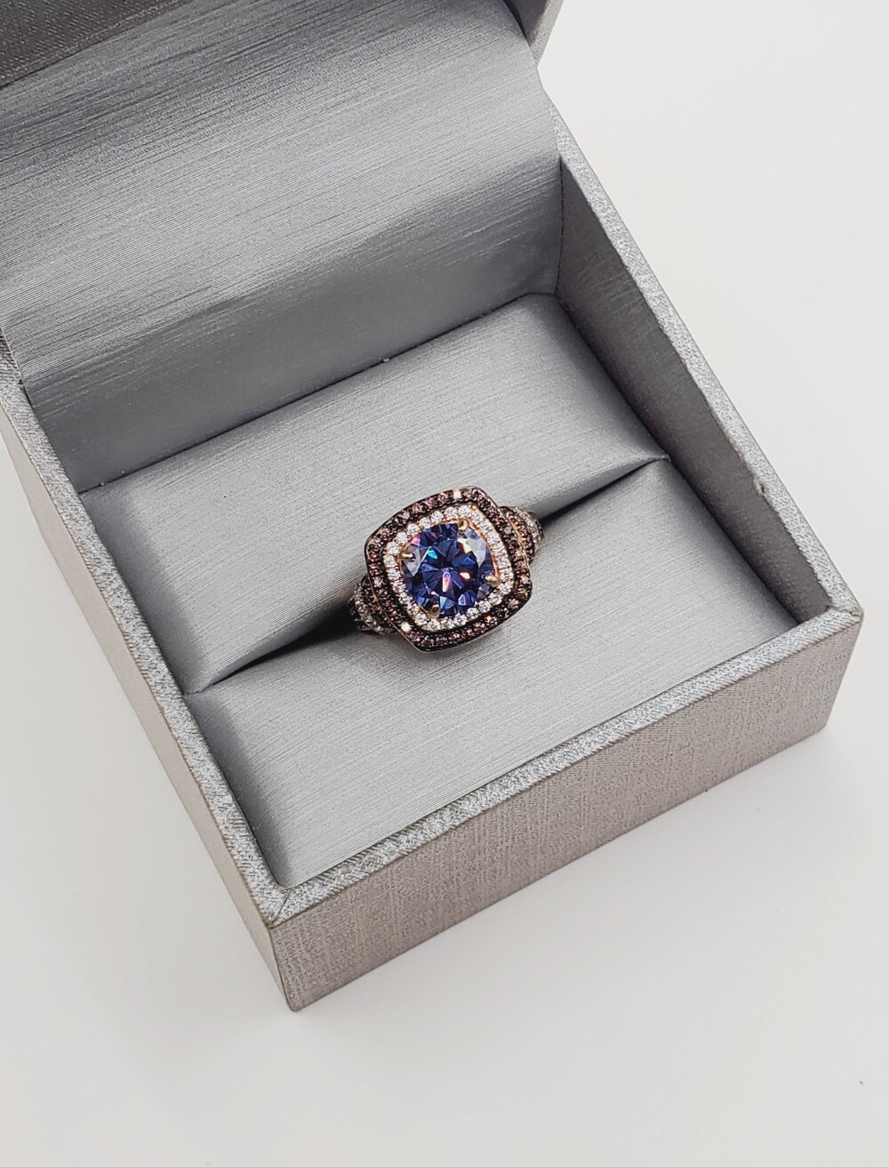18k Rose Gold - 925 Silver Round Tanzanite, Mocha & White diamond simulants Ring - Picture 9 of 9